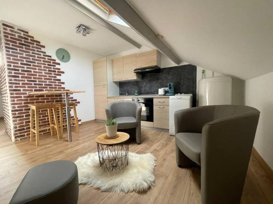 Edouard 2. Logement Complet. Charleville-Mézières Exteriér fotografie